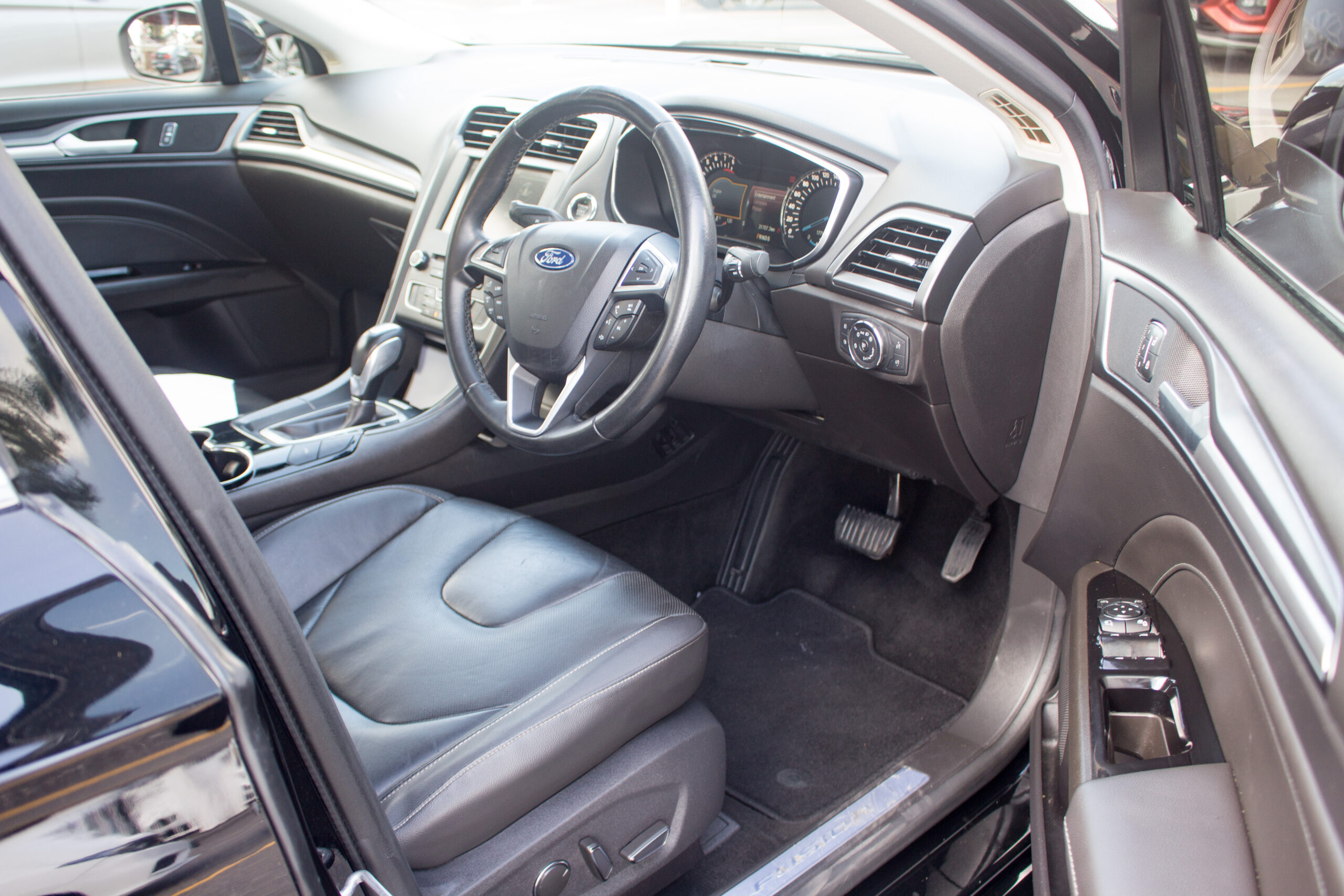 PEB 2016 Black Ford Fusion