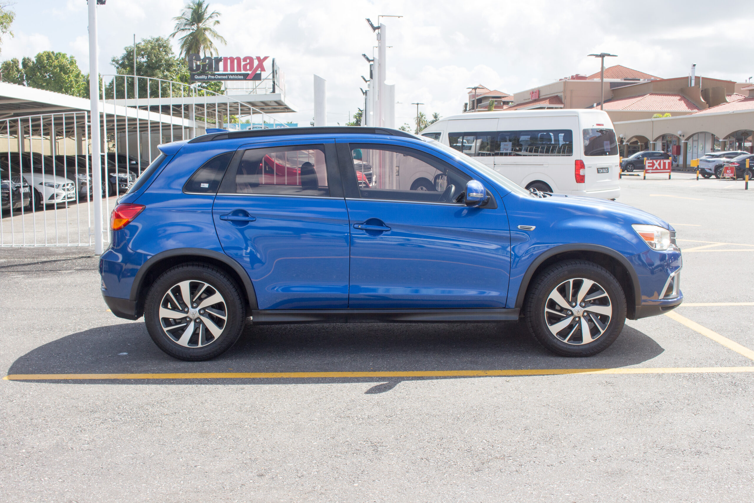 2019 PEB Blue Mitsubishi ASX