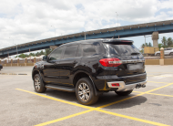 PEC 2019 Black Ford Everest