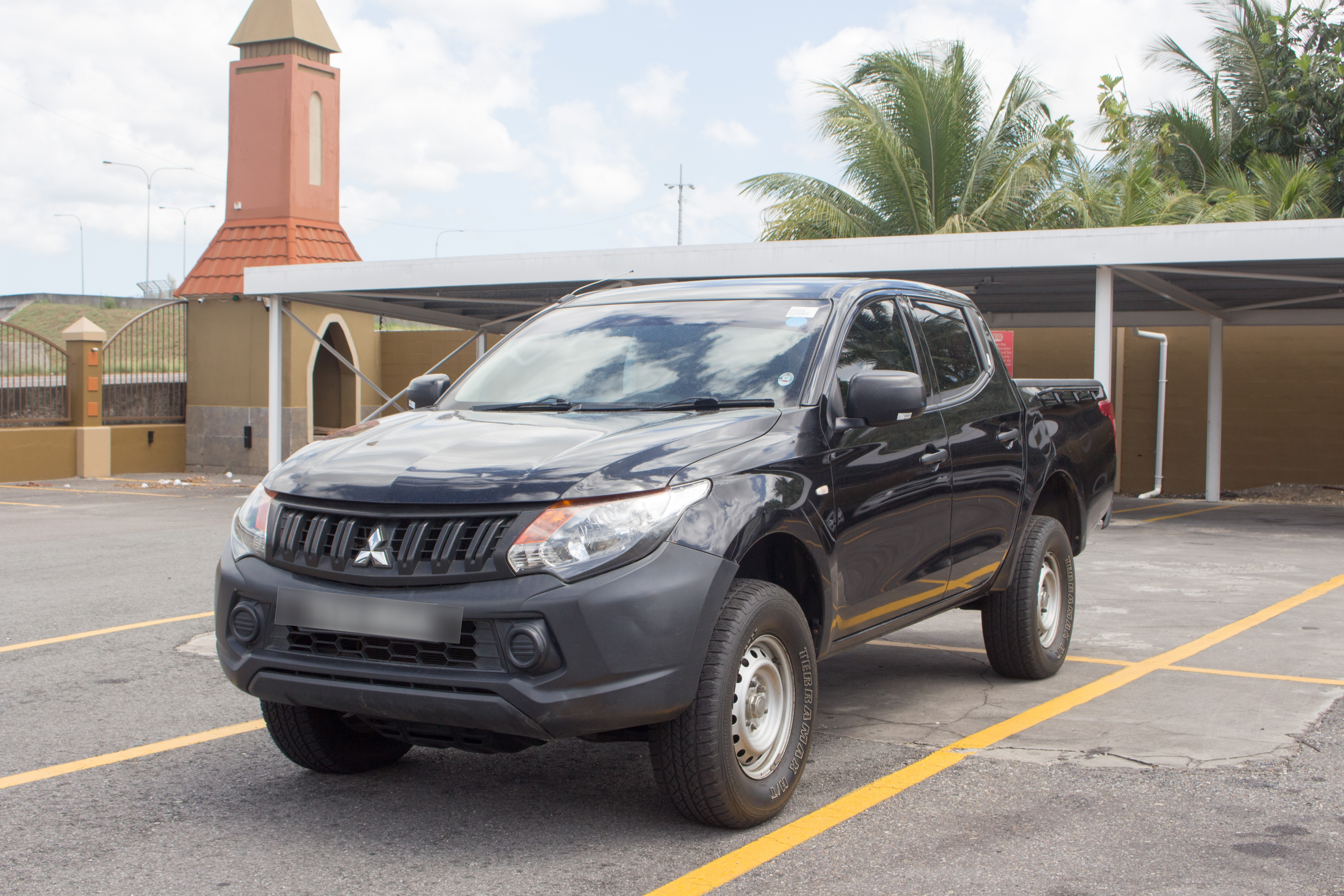 TDX 2019 Black Mitsubishi L200