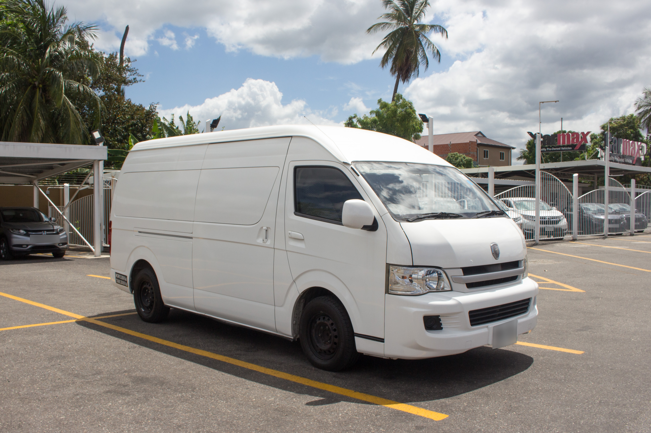 TED 2020 White Jinbei Panel van