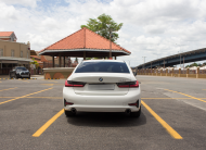 PEA 2020 White BMW 320i