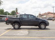 TDX 2019 Black Mitsubishi L200