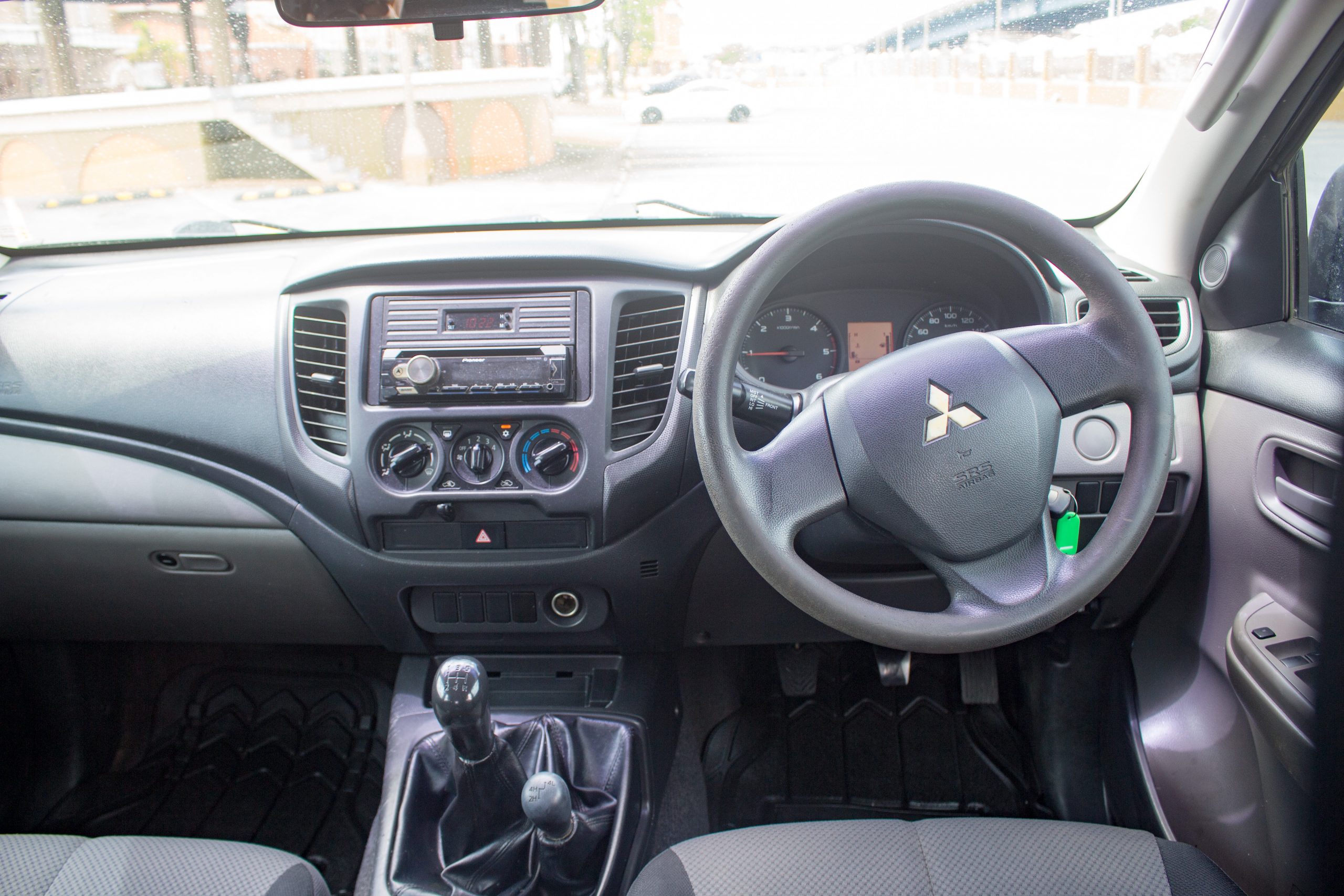 TDX 2019 Black Mitsubishi L200