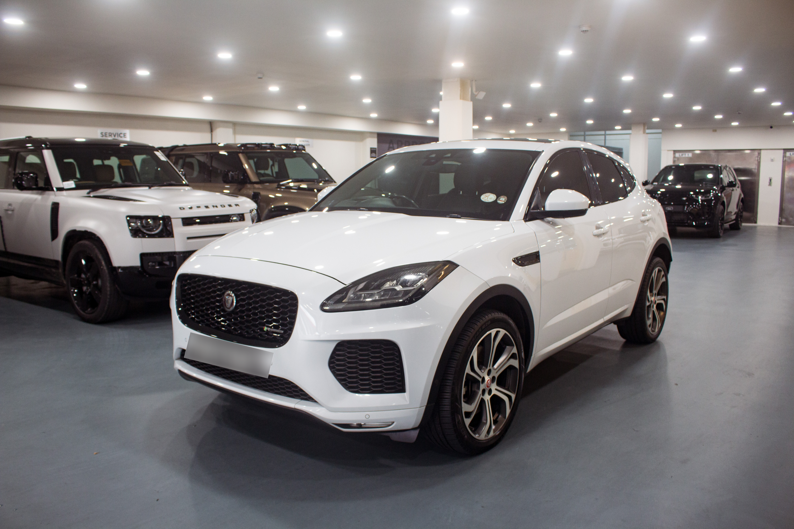 PDU 2018 White Jaguar E Pace