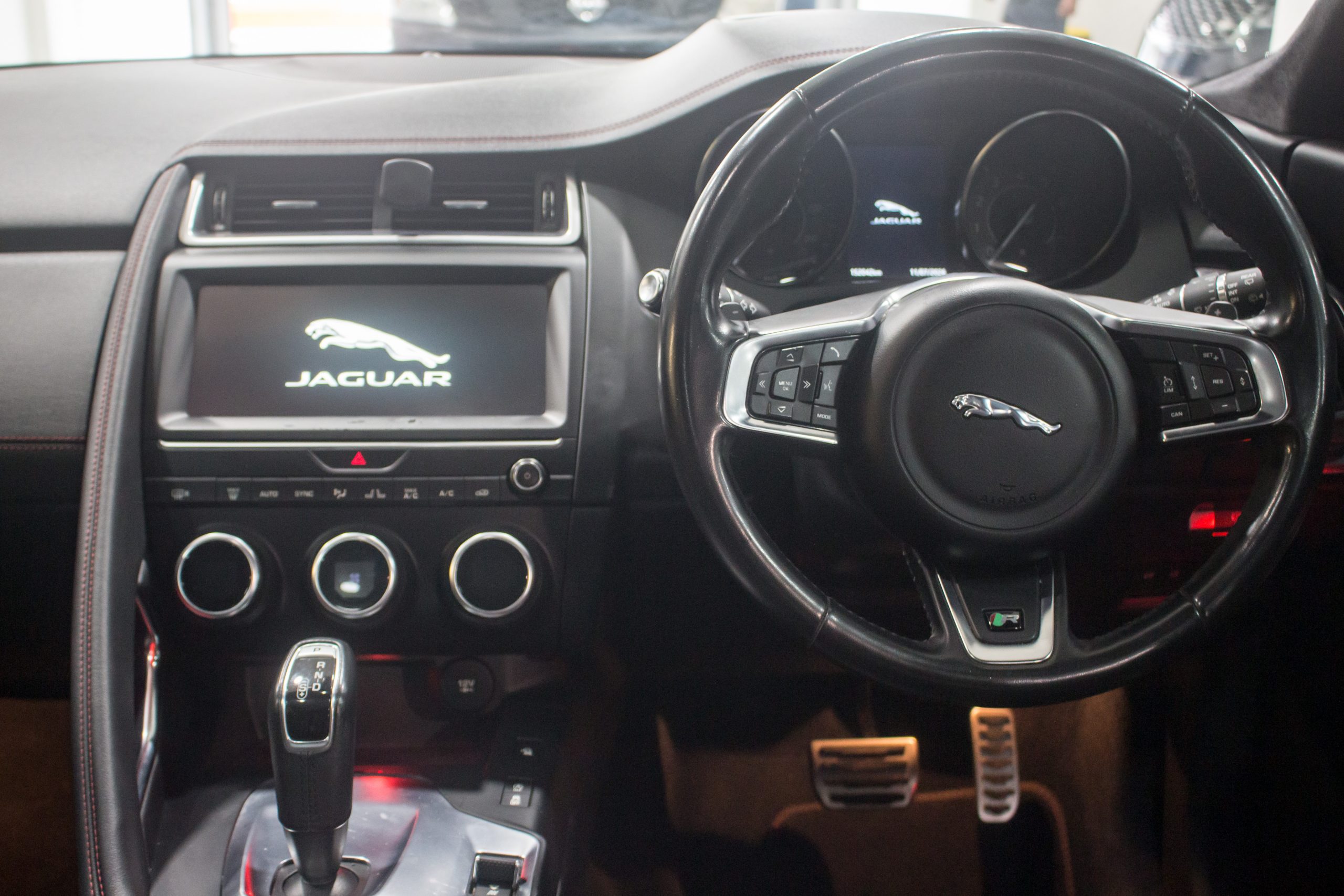 PDU 2018 White Jaguar E Pace