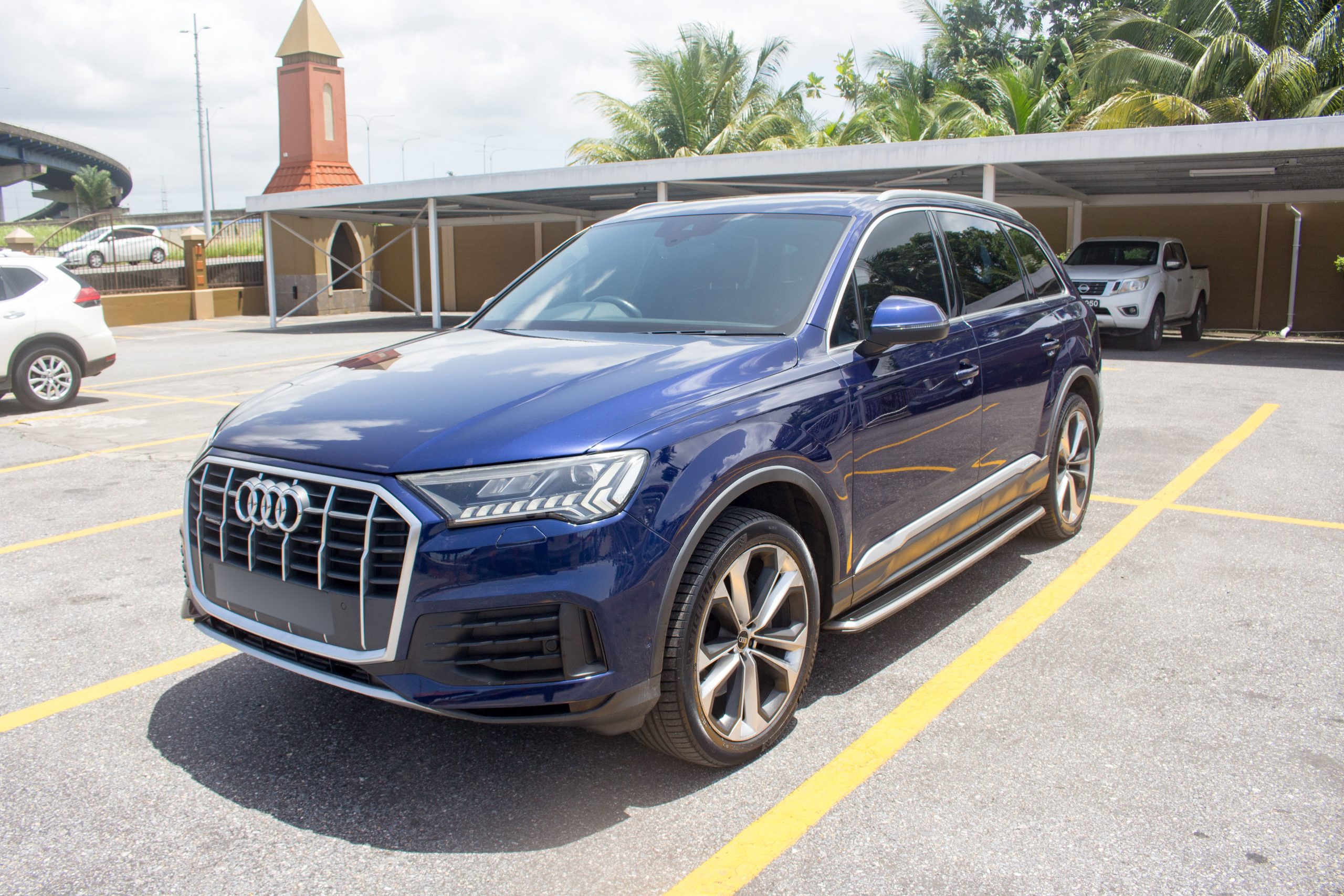 PEA 2020 Blue Audi Q7