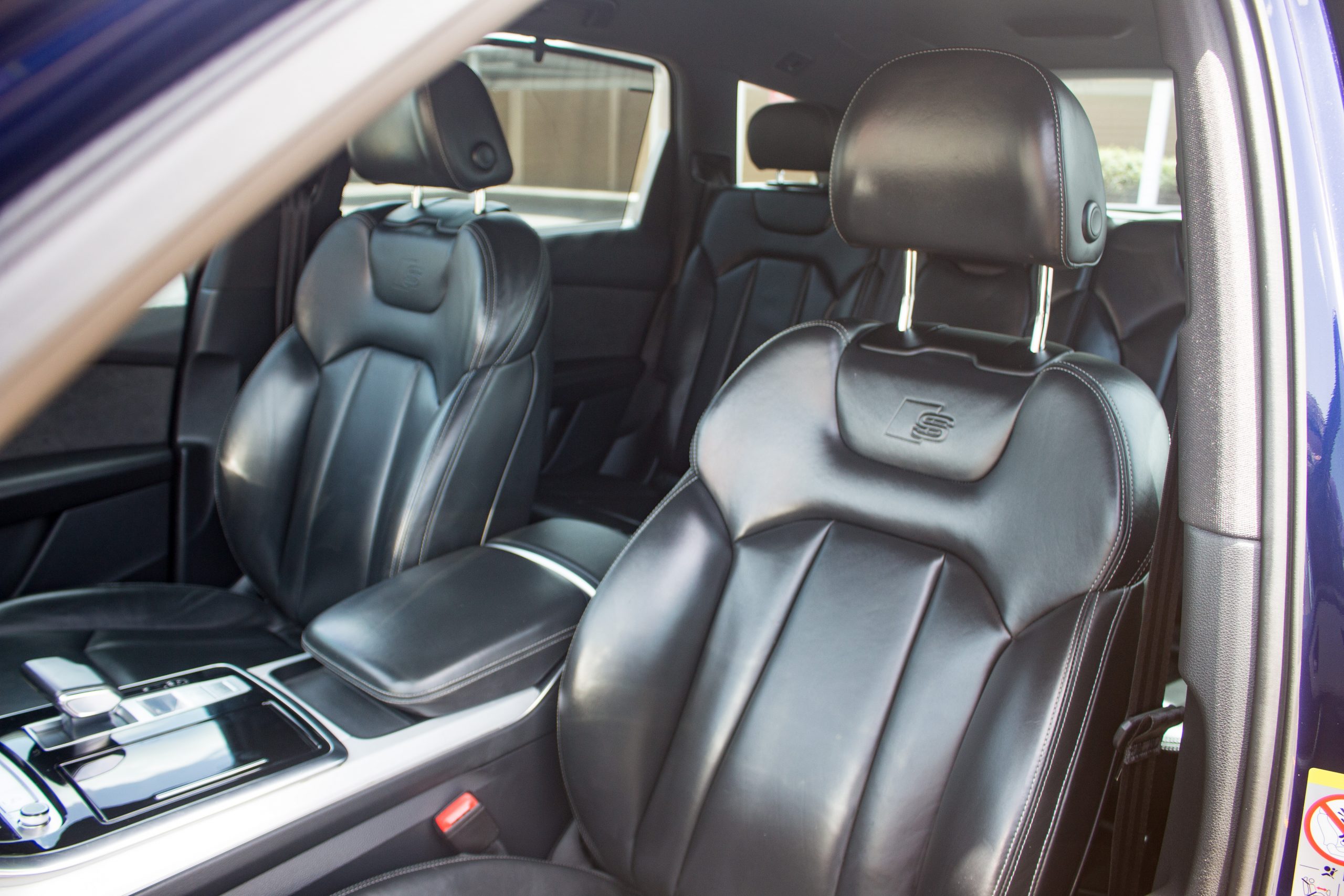 PEA 2020 Blue Audi Q7