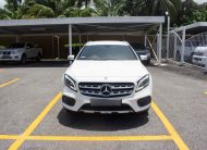 PDZ 2019 White Mercedez Benz GLA200