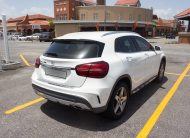 PDZ 2019 White Mercedez Benz GLA200