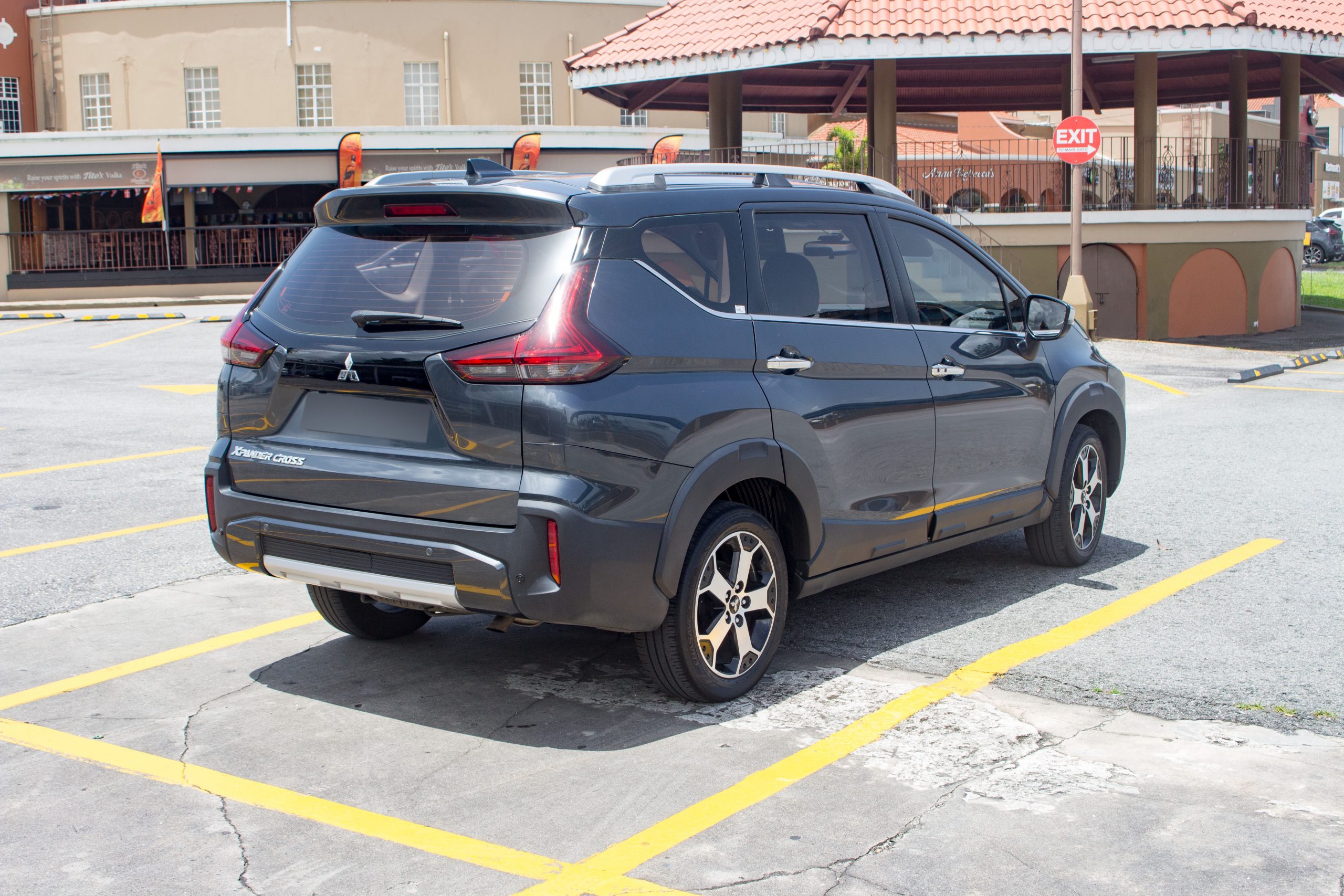 PED 2022 Grey Mitsubishi Xpander Cross