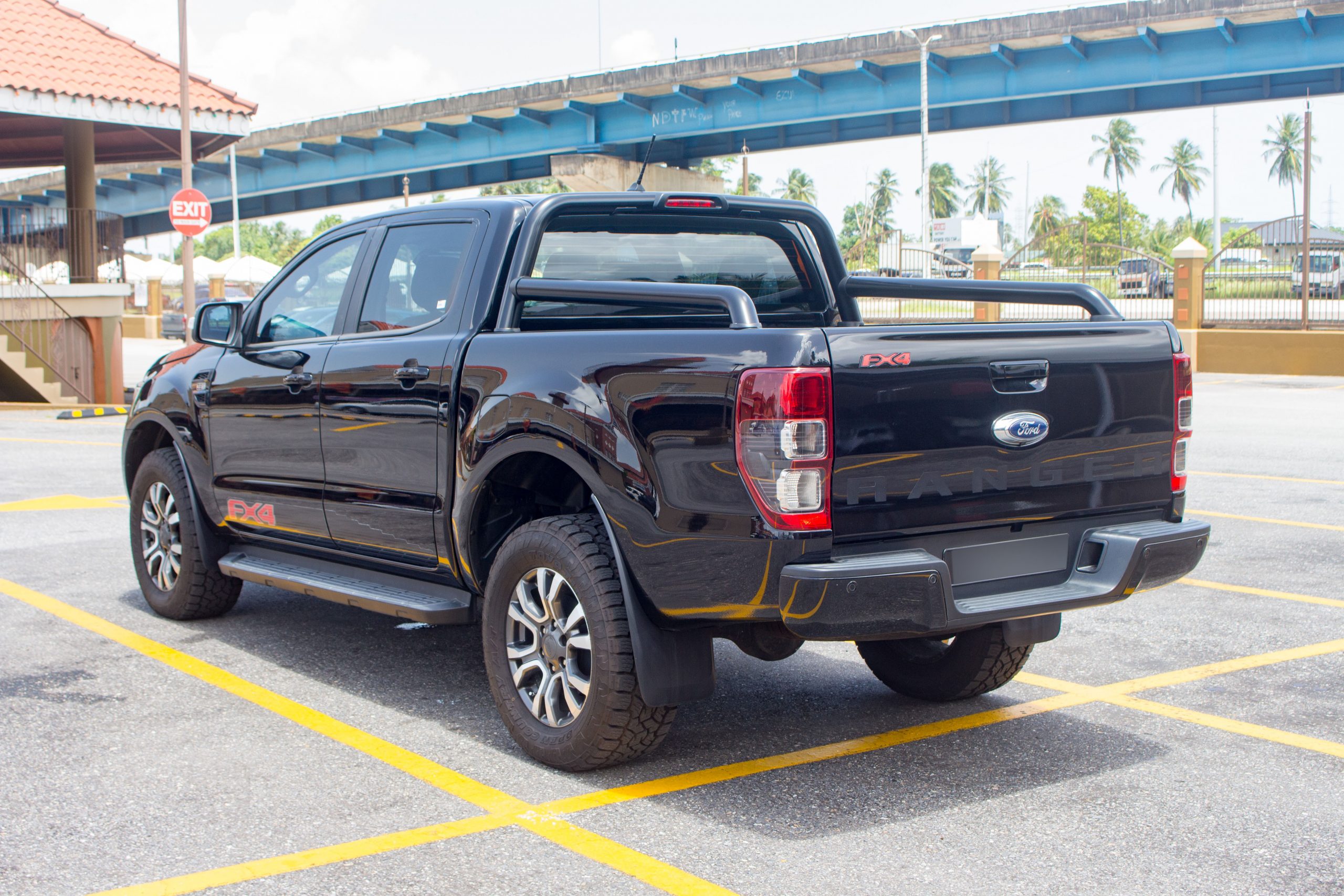TED 2022 Black Ford Ranger FX4