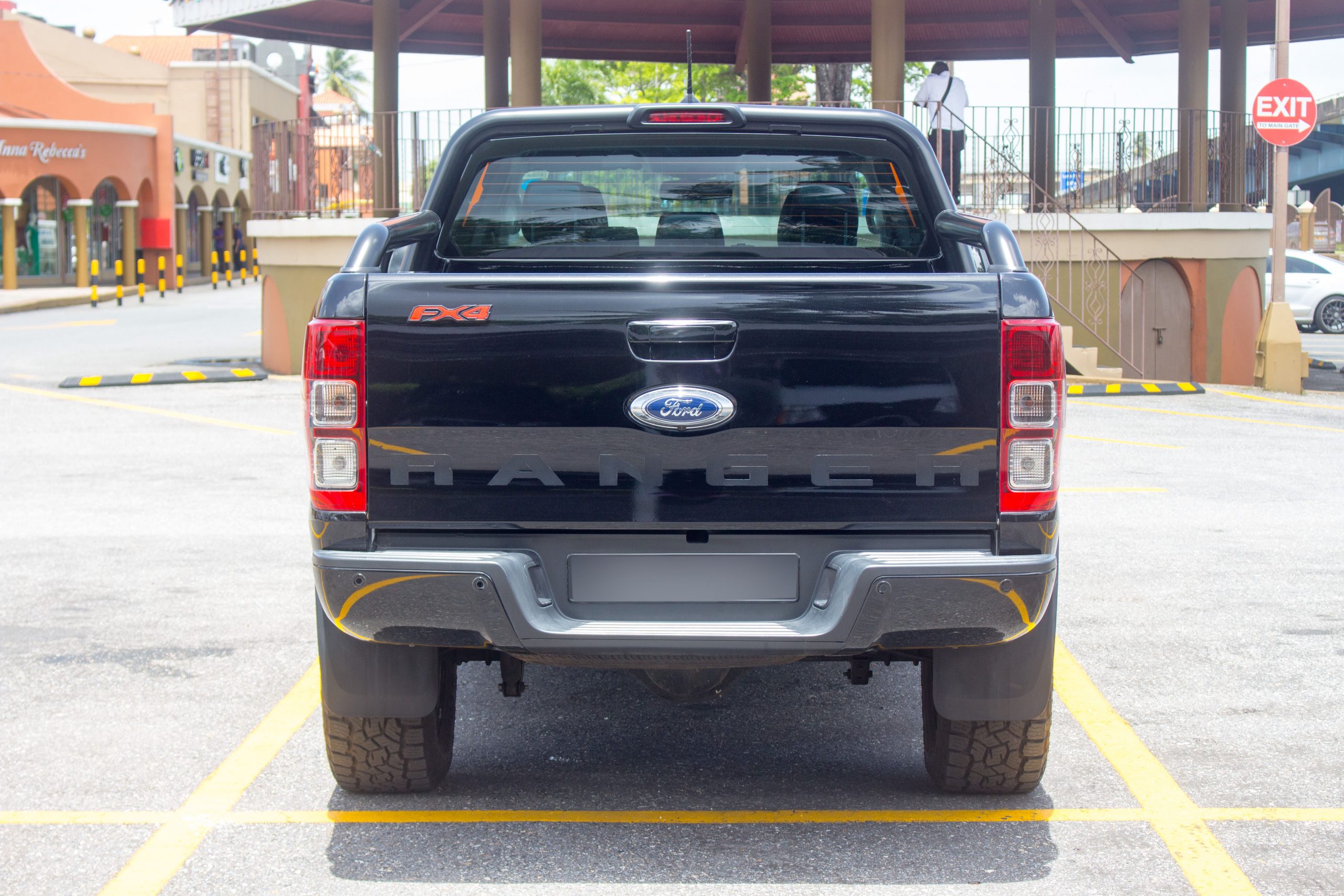 TED 2022 Black Ford Ranger FX4