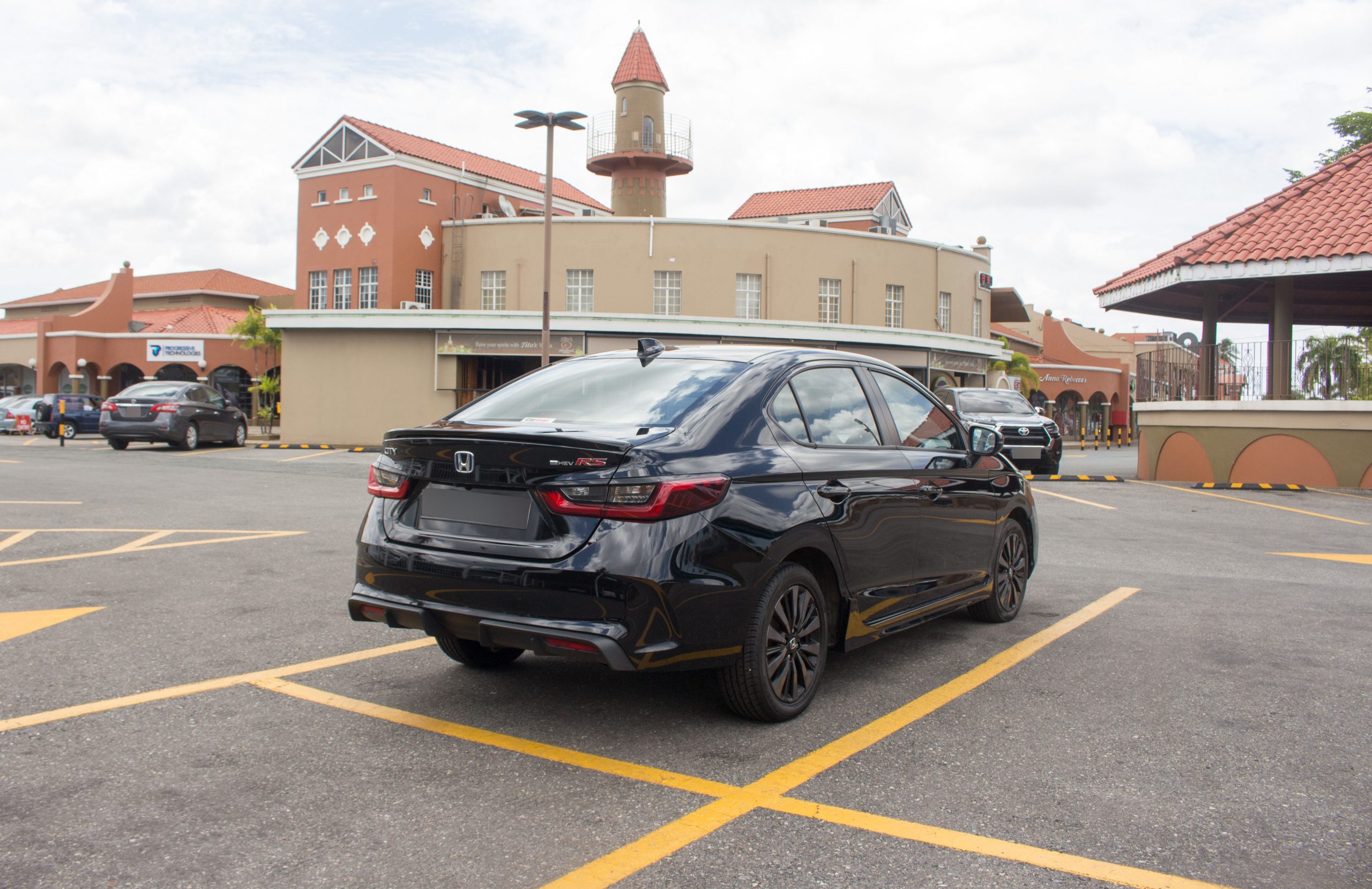 PEG Black 2024 Honda City