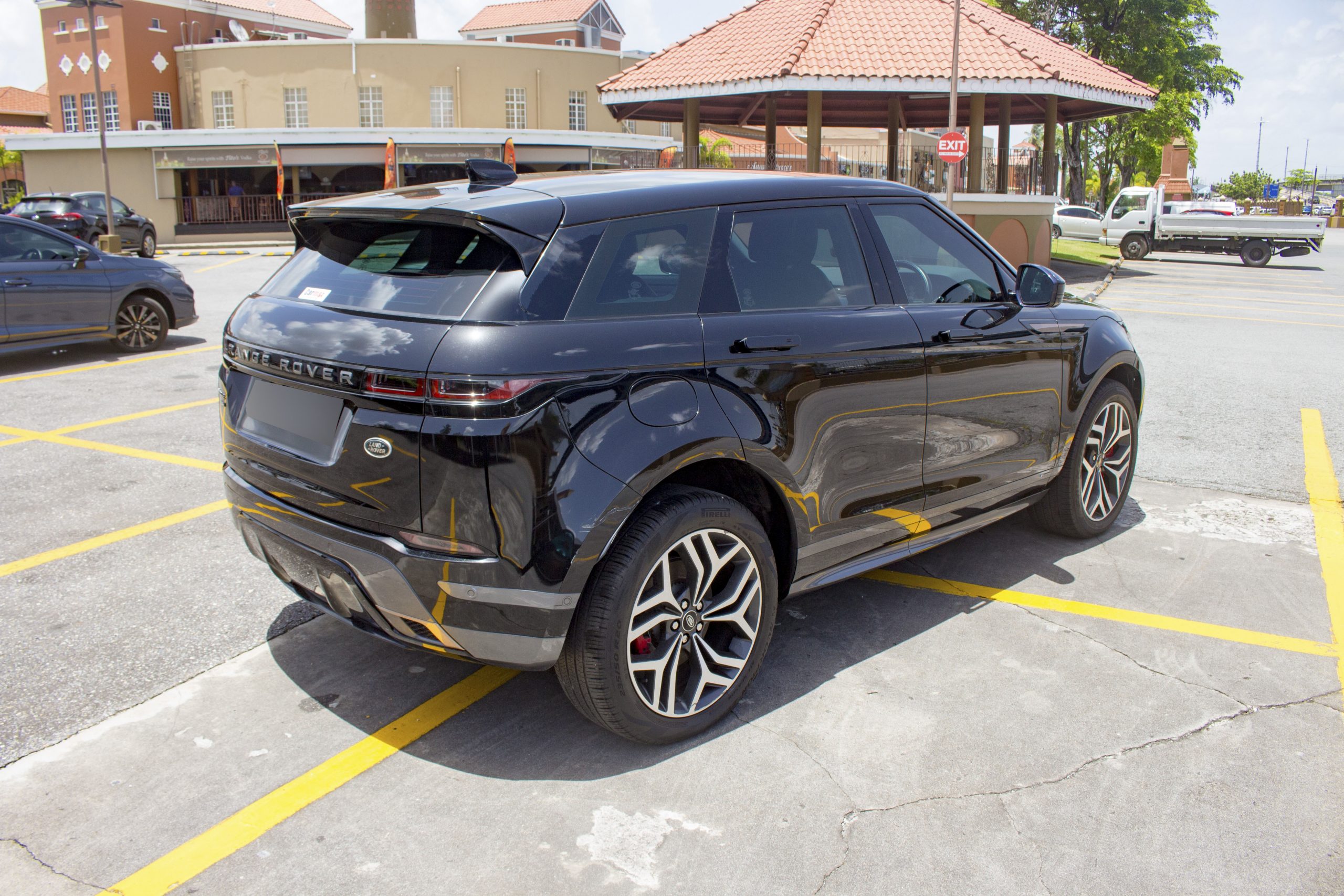 PEB Black 2021 Range Rover Evoque