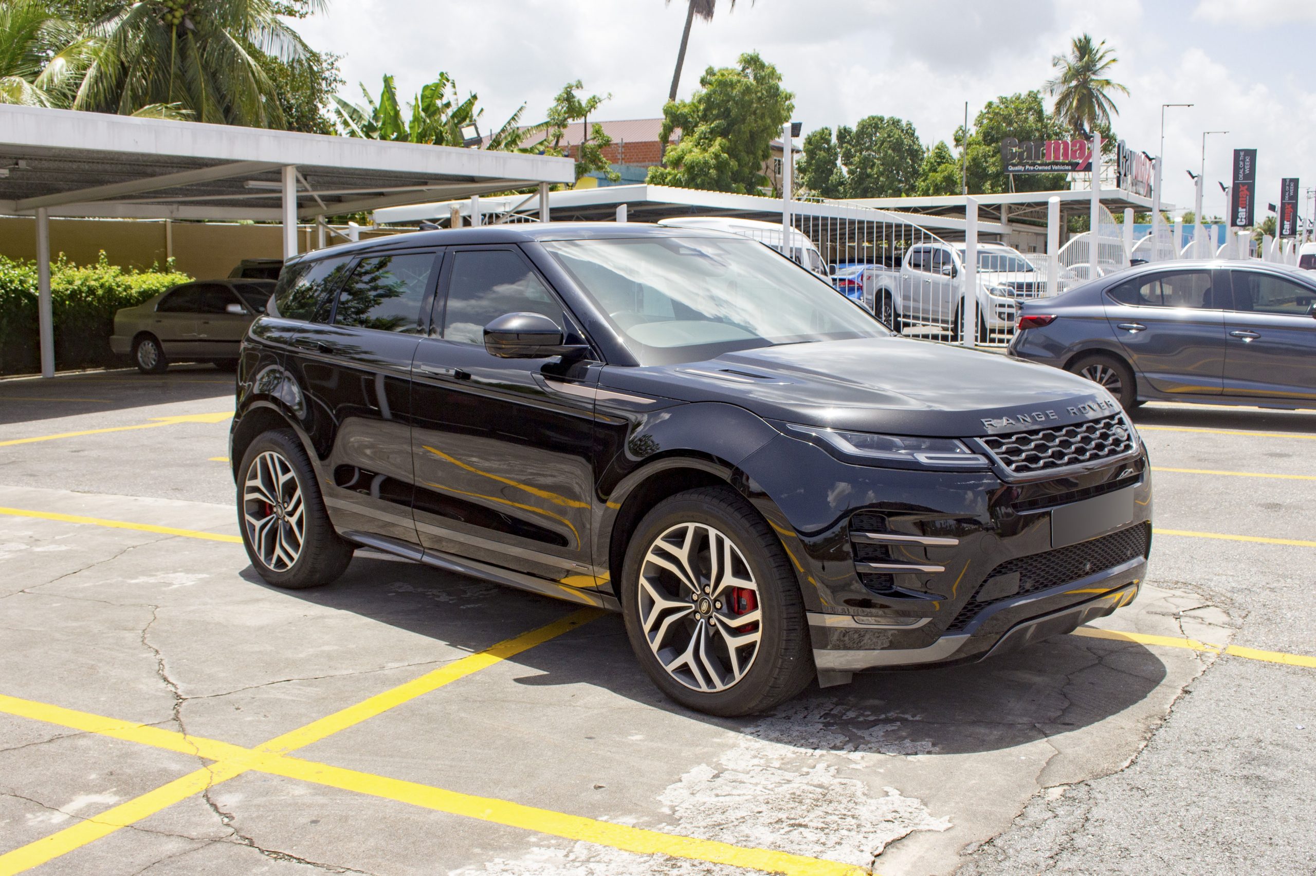 PEB Black 2021 Range Rover Evoque
