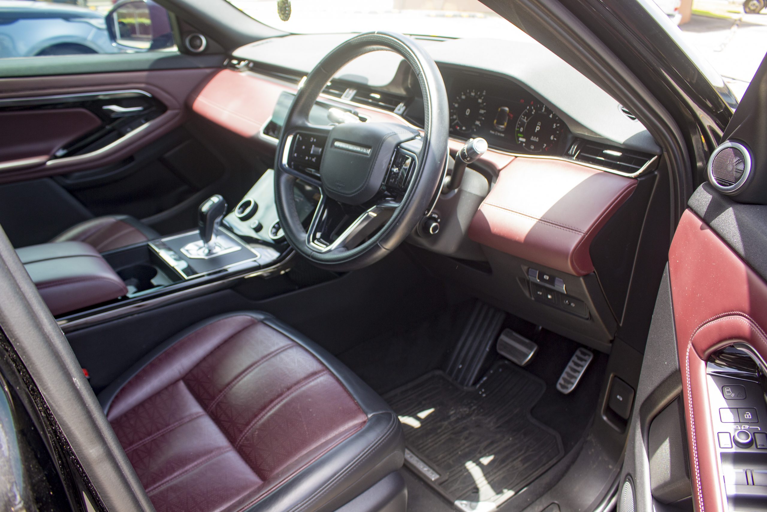 PEB Black 2021 Range Rover Evoque