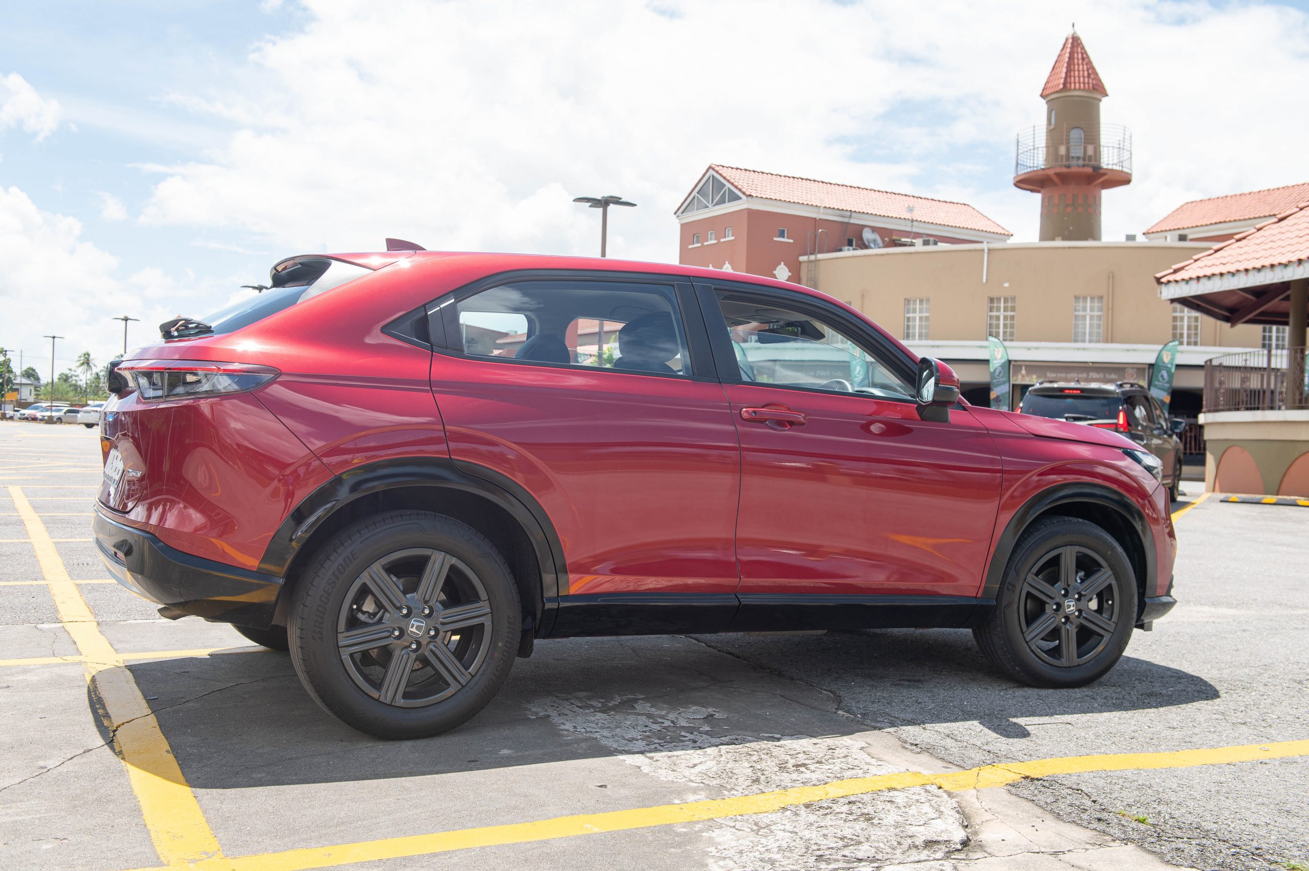 PEG 2024 Red Honda HR-V