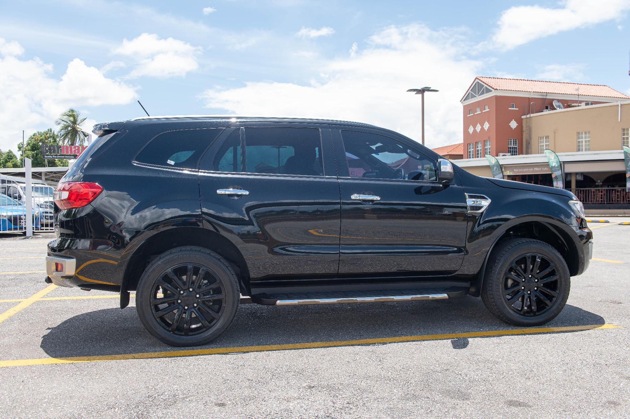 PDY 2019 Black Ford Everest