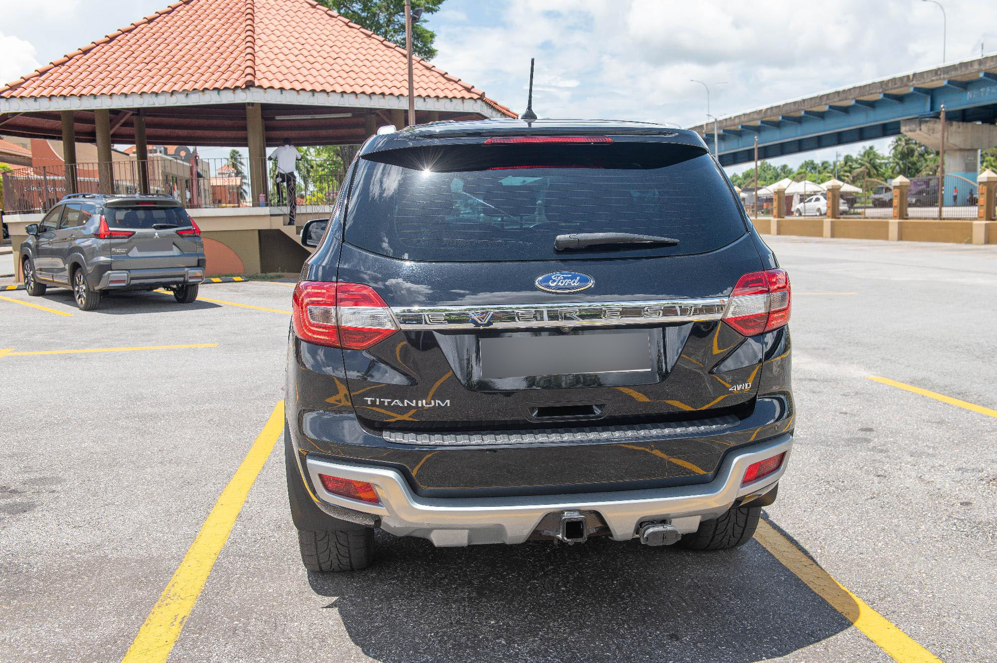 PDY 2019 Black Ford Everest