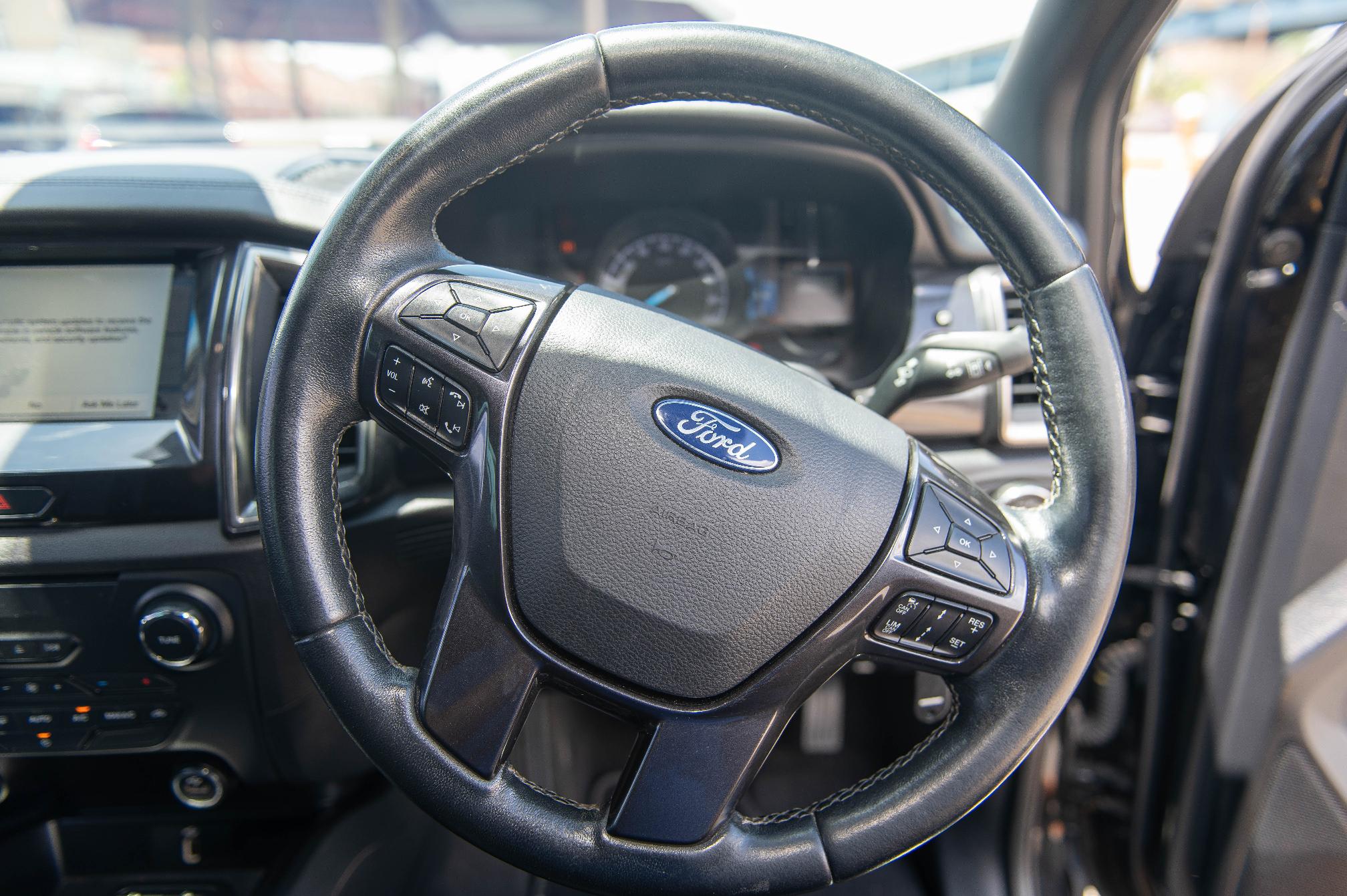 PDY 2019 Black Ford Everest