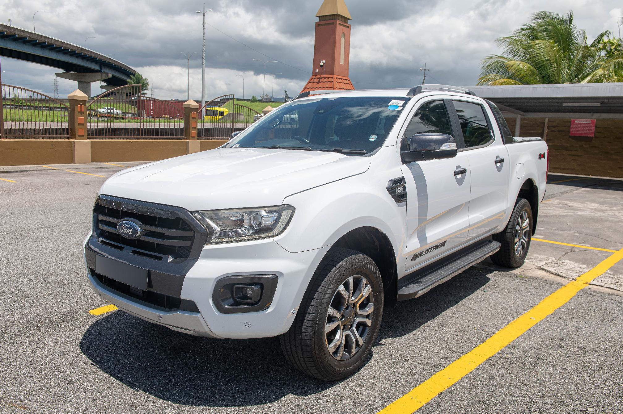 TDY 2020 White Ford Wildtrak