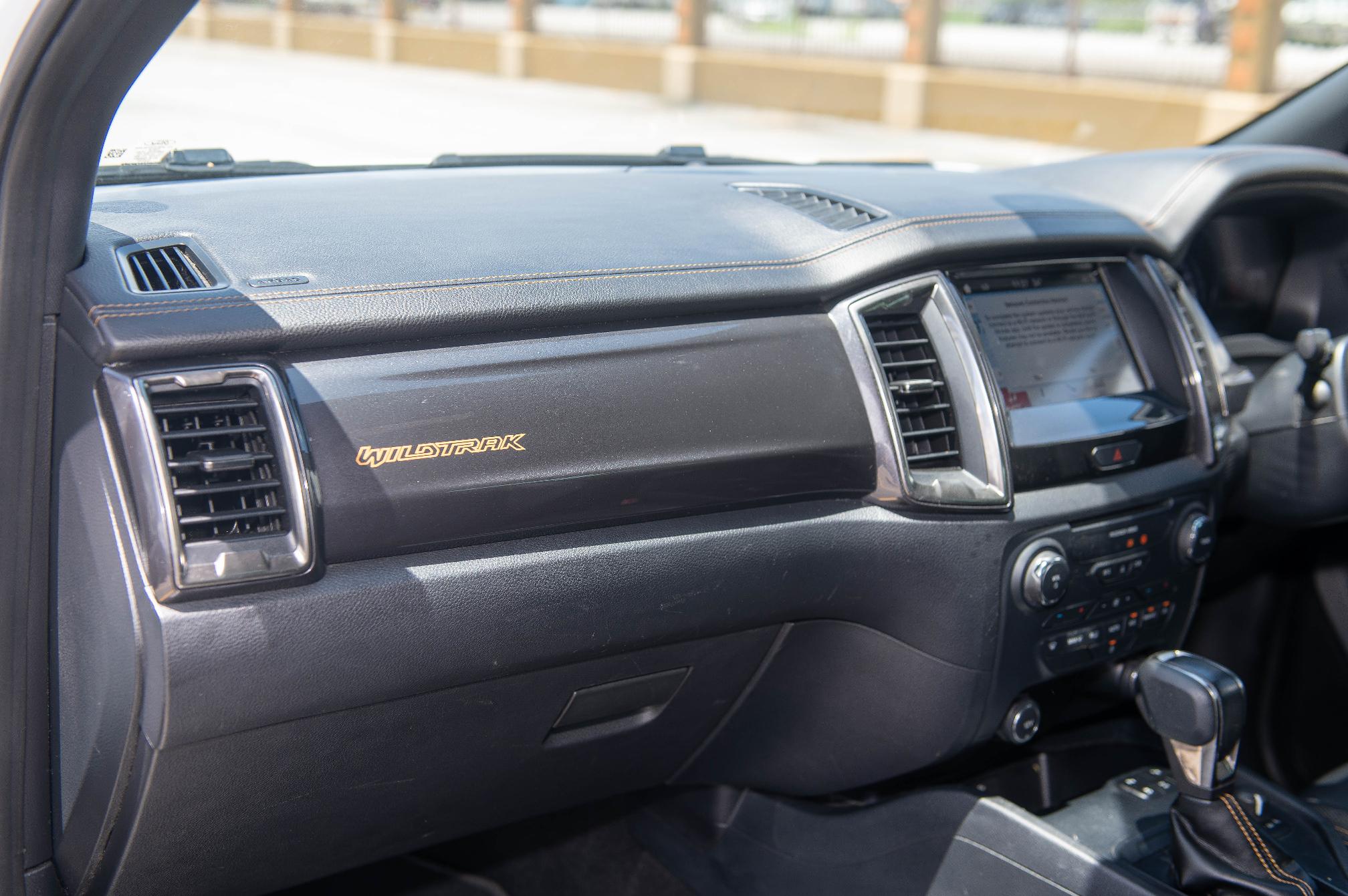 TDY 2020 White Ford Wildtrak