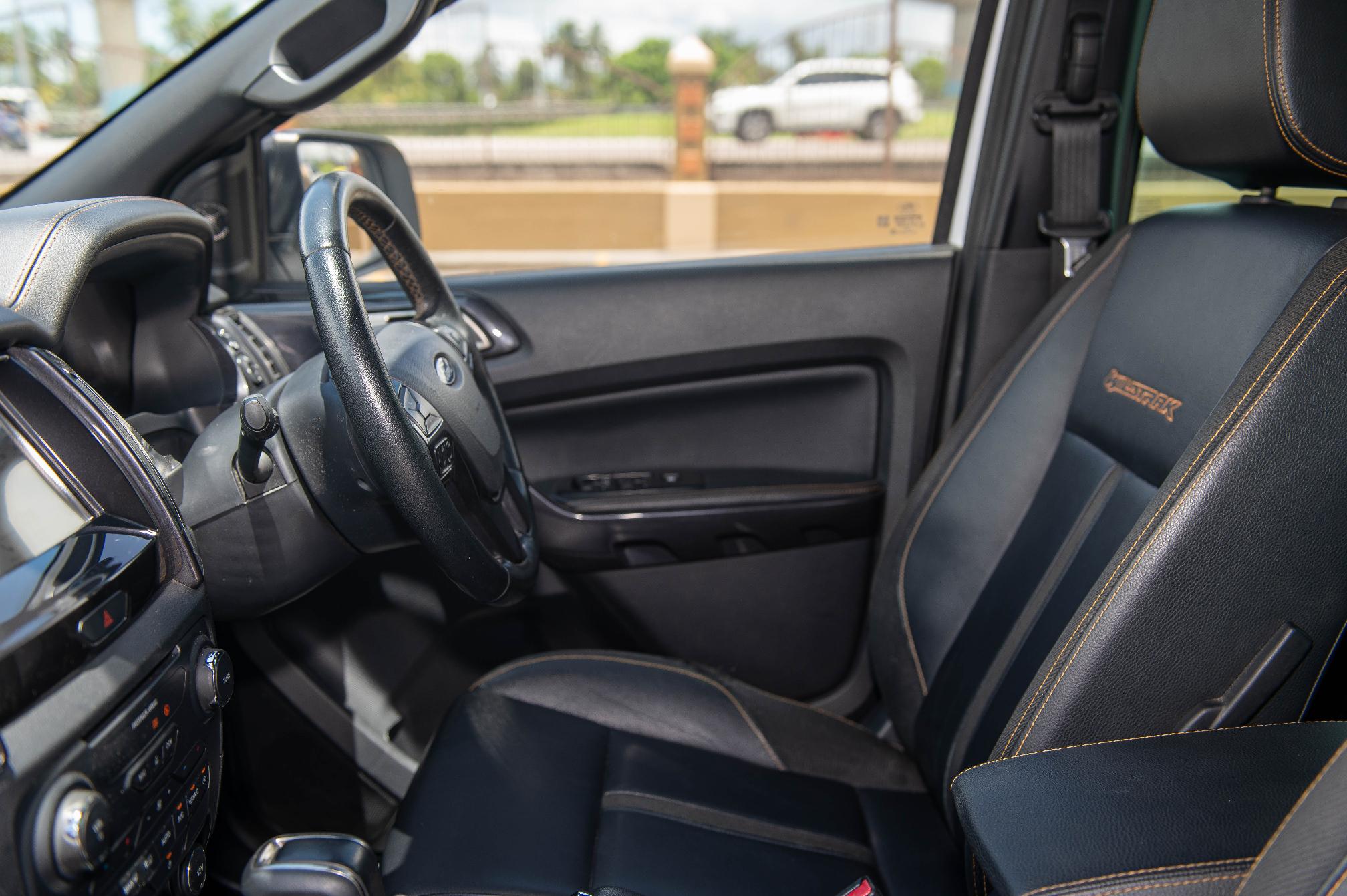 TDY 2020 White Ford Wildtrak